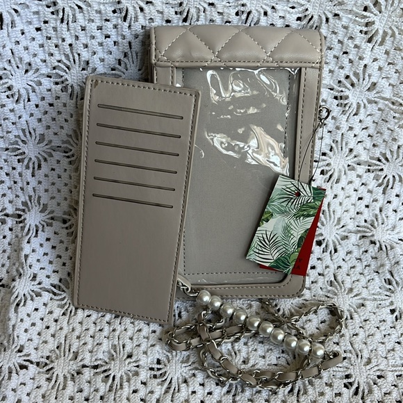 NWT Easter/spring phone case with insert card holder/ pearl strap. Mint green. - Picture 11 of 11